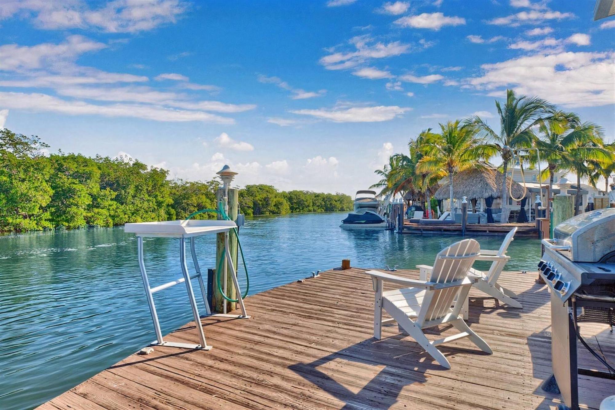 Tiny Home On Waterfront, Bay Views, Deck, Pool Jewfish Pokoj fotografie